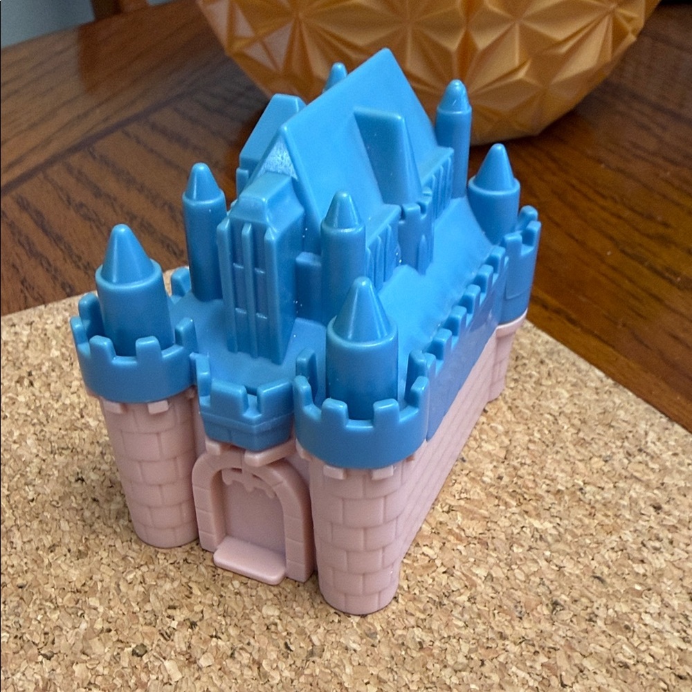 Vintage 1996 Mickey Castle Toy Happy Meal toys Disneyland Paris McDonald's